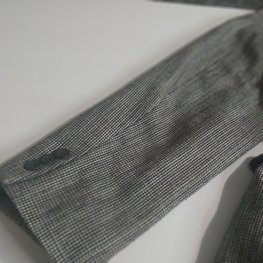 AGGAT IMPERIAL Sophisticated Charcoal Blazer for Men - Picture 7 of 13